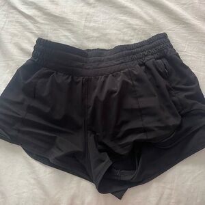 Lululemon High Rise Hotty Hot Shorts